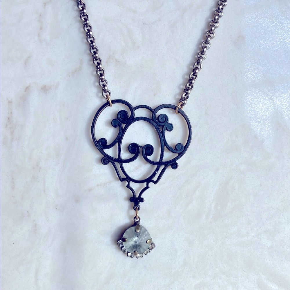 Sabika Jett-Setters Lace Necklace